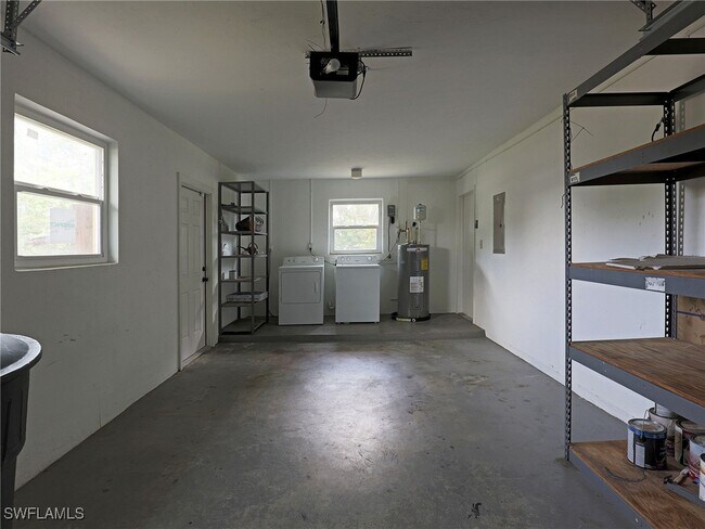 Building Photo - 3958 La Palma St