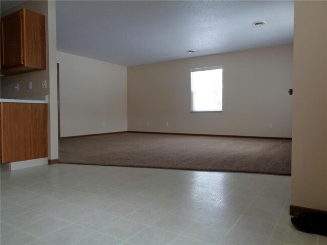 Building Photo - 1706 Lincoln Ave