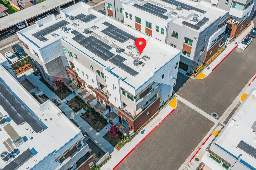 Building Photo - 609 S Lyon St