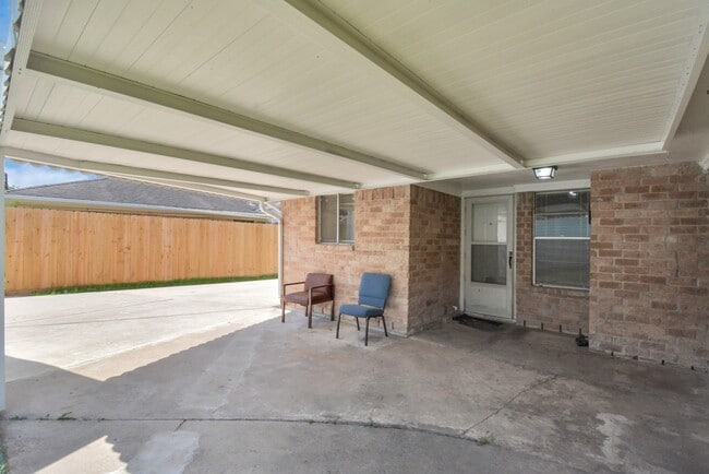 Building Photo - 11310 Sagewind Dr