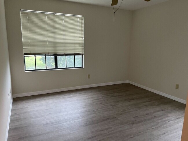 Building Photo - Spacious 3-Bed, 2-Bath Condo Oasis in Beautiful Suntree