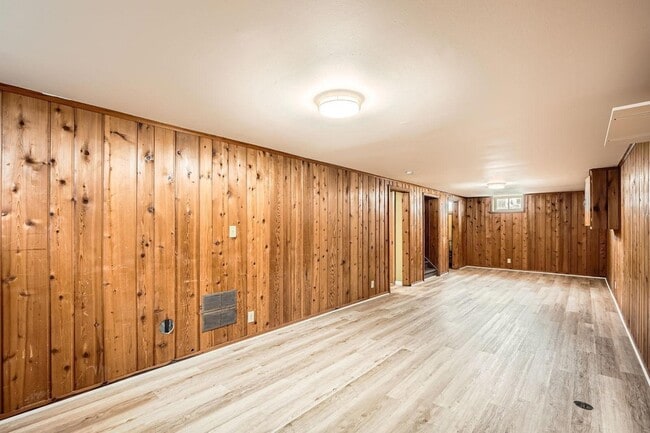 Building Photo - 6300 Quebec Ave N