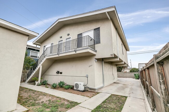 Building Photo - 3831 Beethoven St