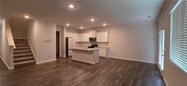 Building Photo - 3370 Greyton Dr