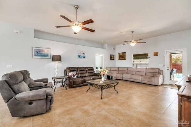 Building Photo - 5202 English Oak Dr