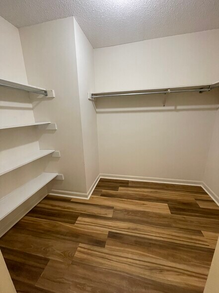 Building Photo - 2184 Wilderness Cv