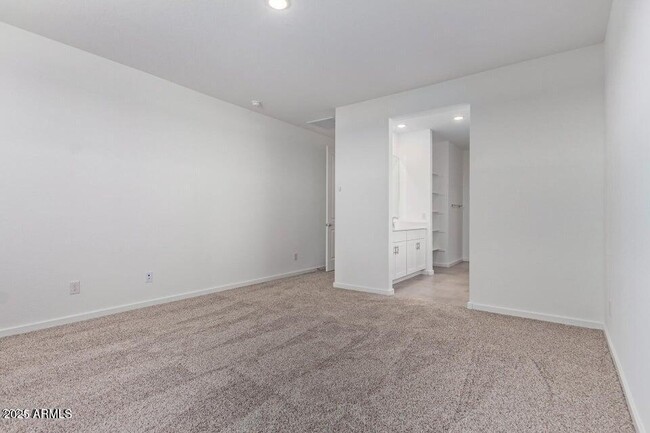 Building Photo - 16035 W El Cortez Pl