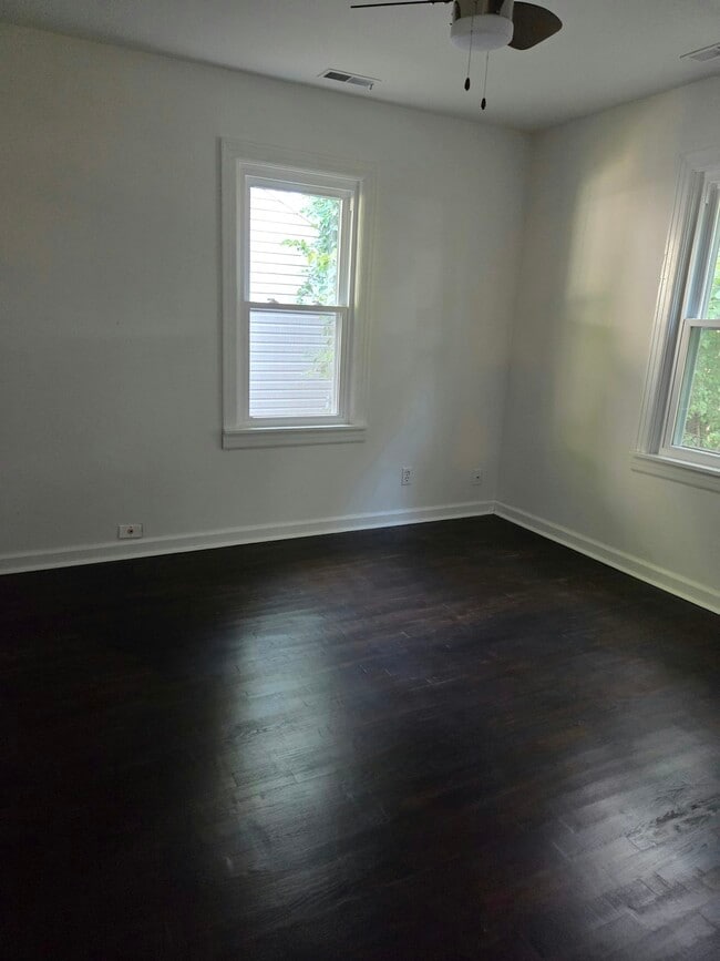Building Photo - 506 W Catalpa St