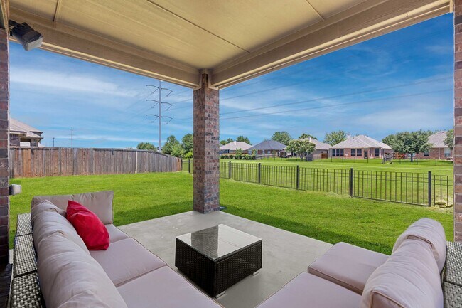 Building Photo - 7016 Playa