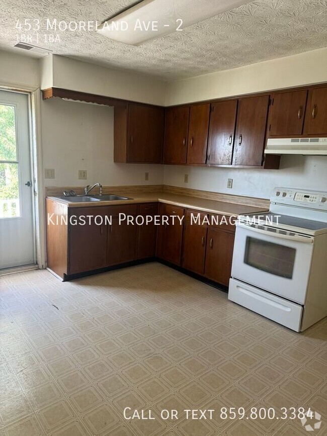 Building Photo - Charming 1 Bedroom!! 1/2 OFF SECURITY DEPO...