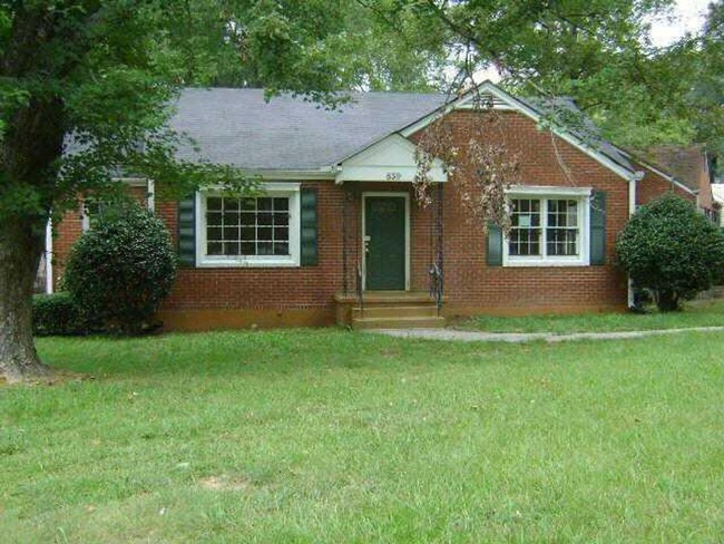 Primary Photo - 3 Bed and 1 Bath in Atlanta!