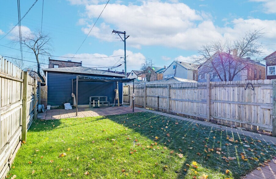 Building Photo - 3045 S Keeler Ave