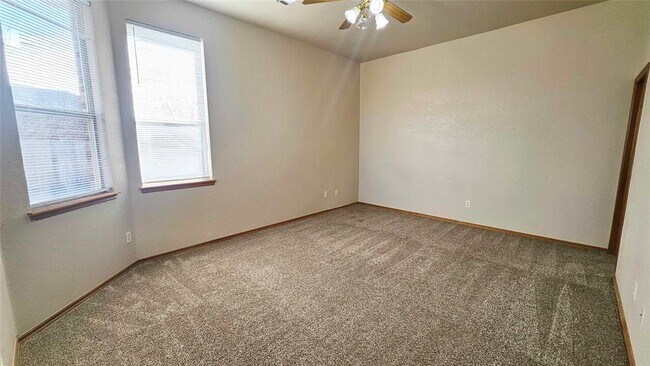 Building Photo - 4117 Gyrfalcon Dr