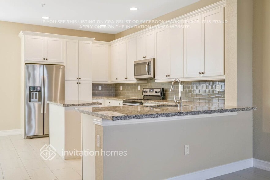 Building Photo - 11714 SW 13th Ct