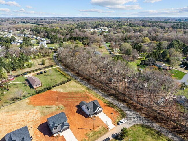 Building Photo - Salisbury New Construction 3 bedroom 2.5 baths