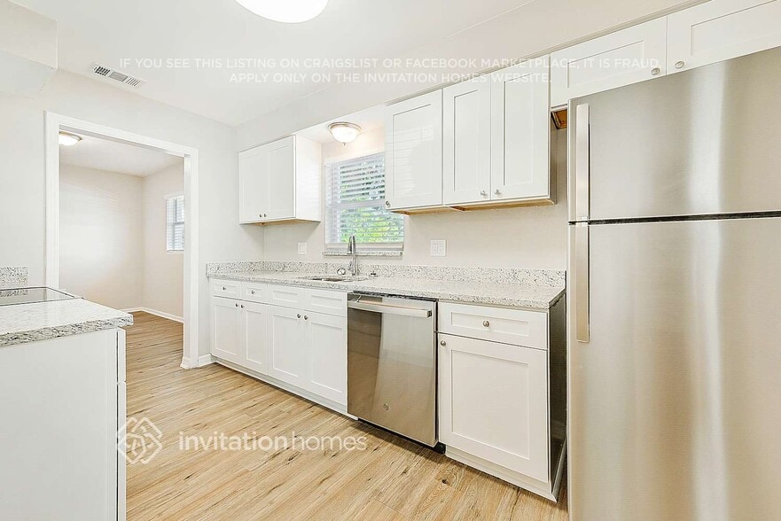 Building Photo - 1720 Newton St