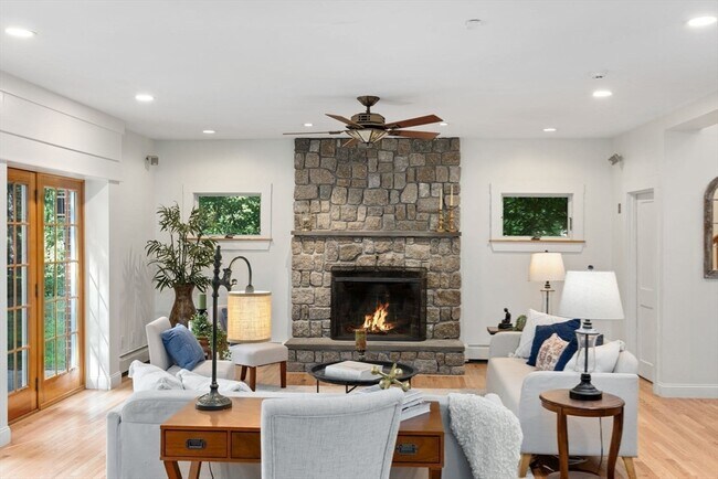 Building Photo - 98 Union St