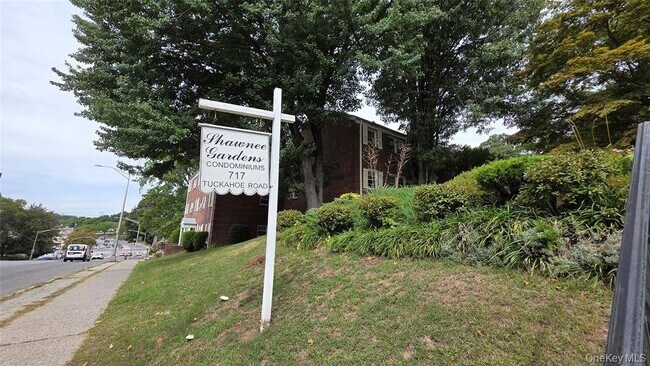 Building Photo - 717 Tuckahoe Rd