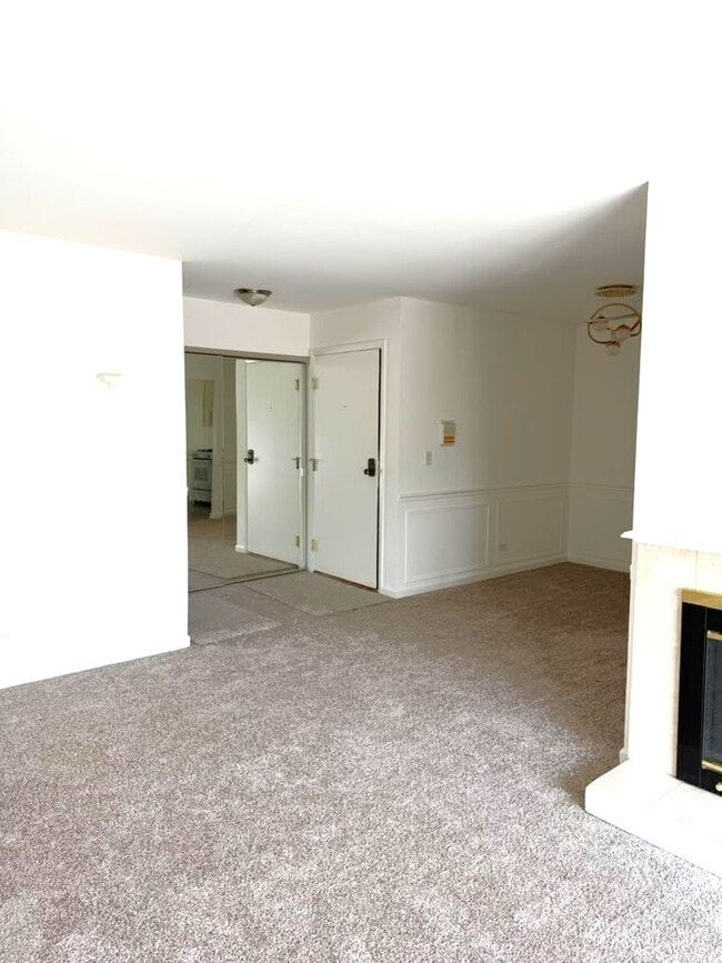 Building Photo - 327 Wildberry Ct