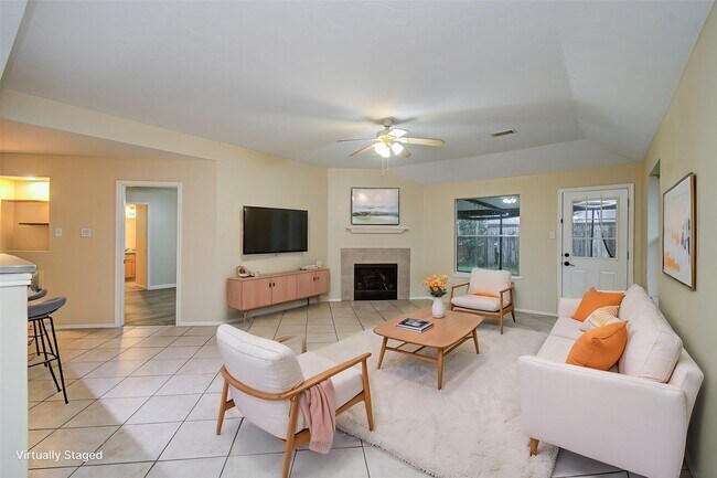 Building Photo - 16835 Carbridge Dr