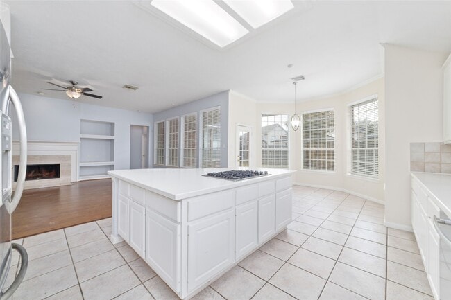 Building Photo - 12215 Salmon Creek