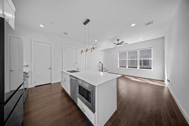 Building Photo - 4626 Munger Ave