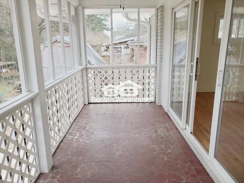 Building Photo - 441 Big John Trail SE