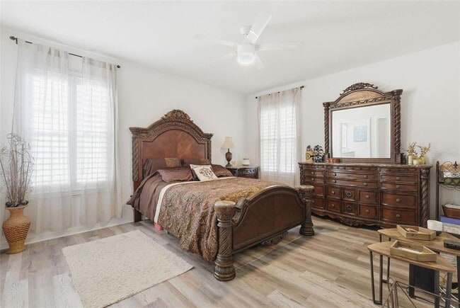 Building Photo - 525 Stowers Dr