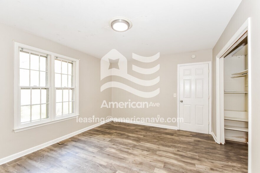 Building Photo - 325 Greensprings Dr