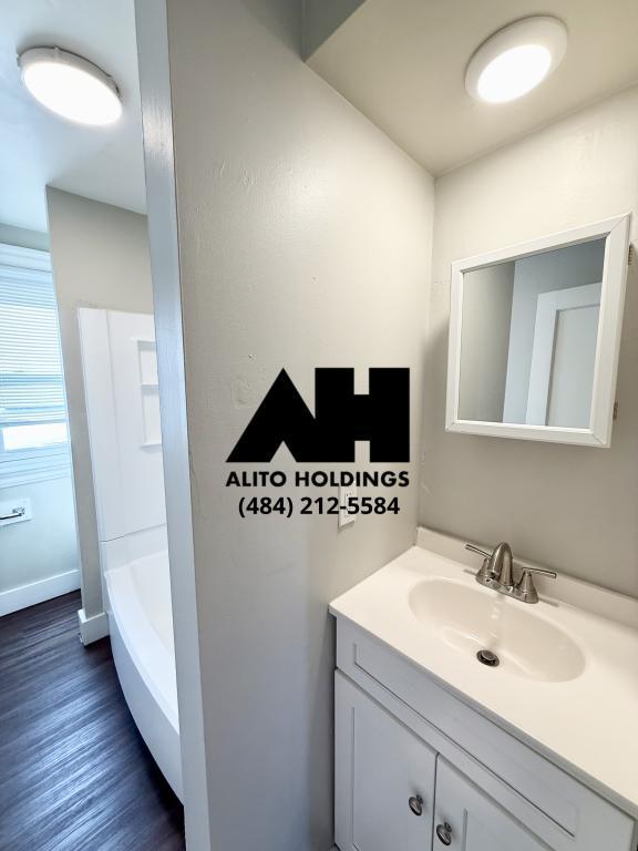 Building Photo - 1012 W Turner St