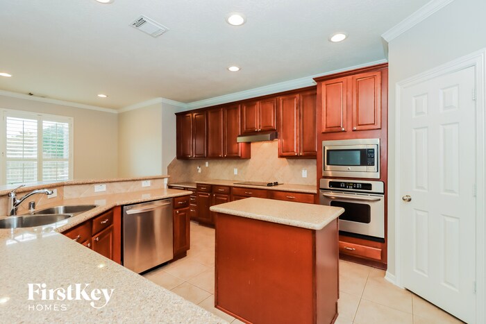 Building Photo - 20715 Pinebrook Hollow Ln