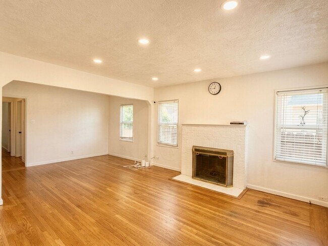 Building Photo - 1478 172nd Ave