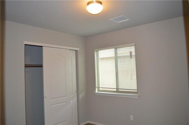 Building Photo - 11217 Stockyard Dr