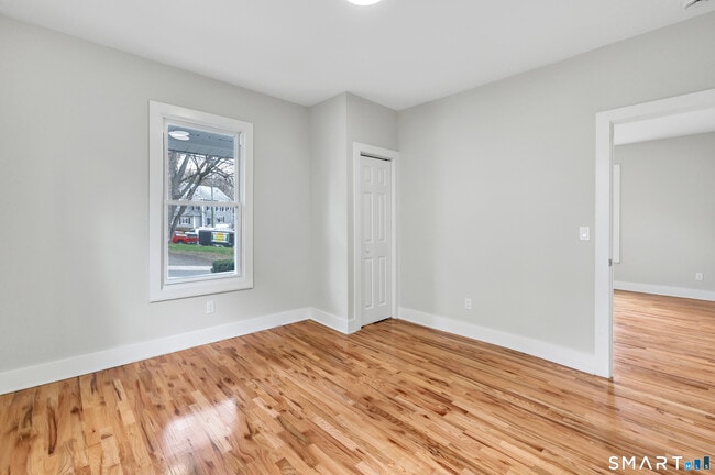 Building Photo - 10-12-12 Perry Hill Rd