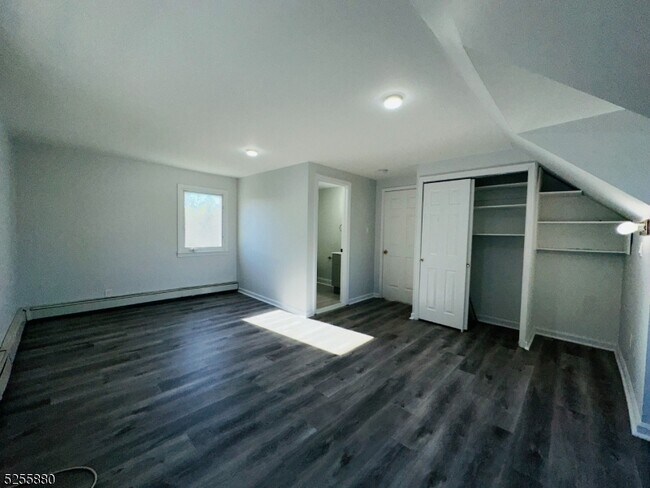 Building Photo - 79 Hawkins Ave