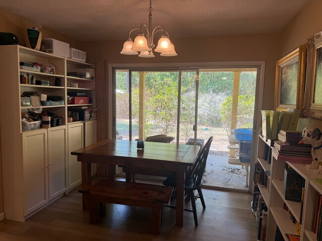 Building Photo - Beautiful 3 Bedroom 2 Bathroom House!!!