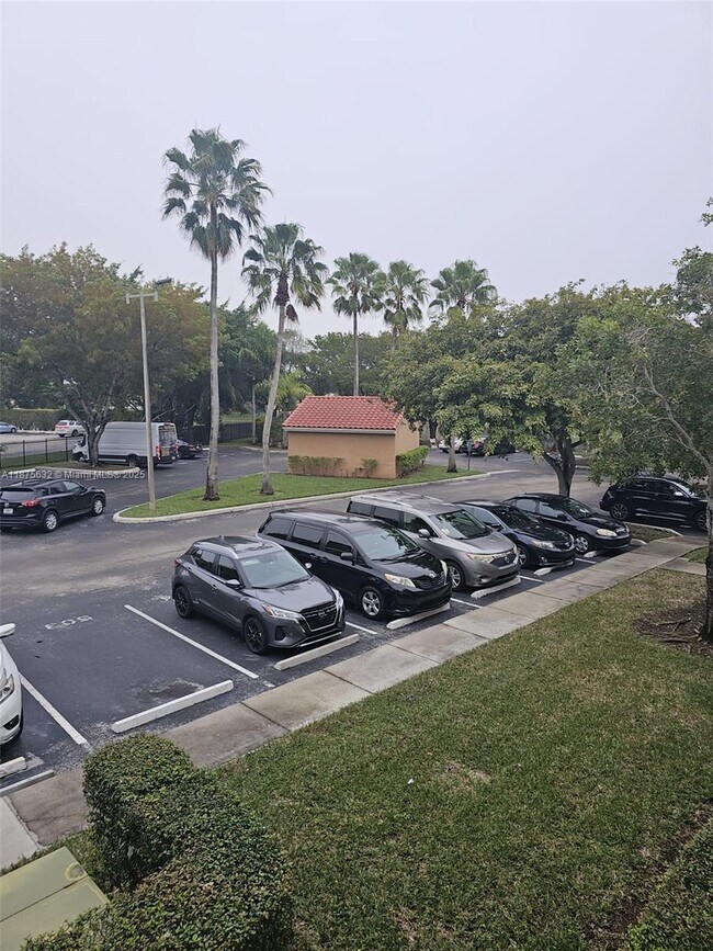 Building Photo - 2031 Renaissance Blvd
