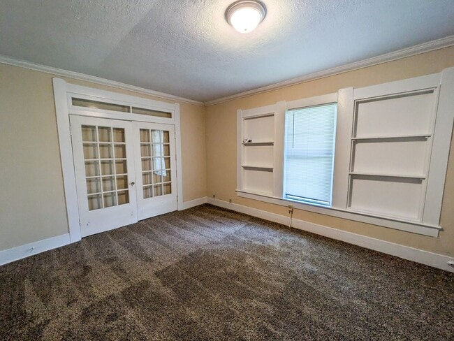 Building Photo - 458 Belvedere Dr