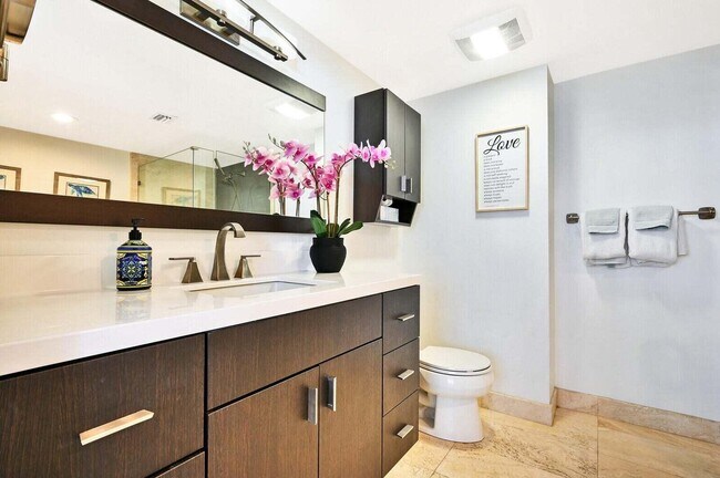 Building Photo - 4200 N Ocean Dr