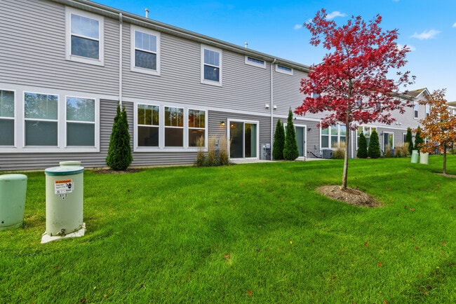 Building Photo - 2666 Martini St