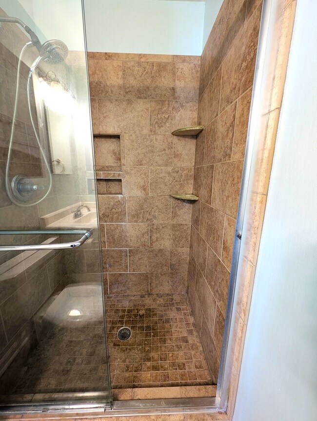 Building Photo - 629 Furrow Dr