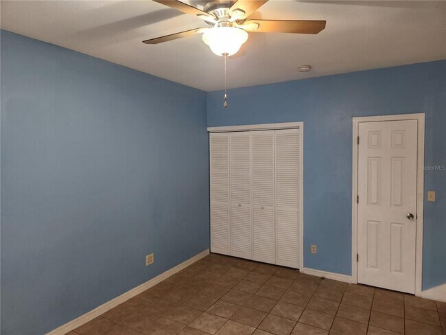 Building Photo - 1215 Skyview Blvd