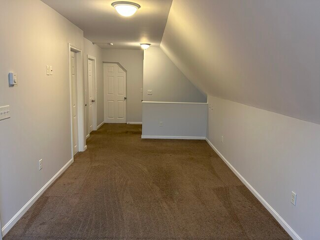 Building Photo - 7 Saint Mary St