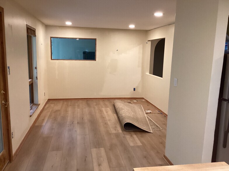 Dining Room - 4 Old Bay Rd