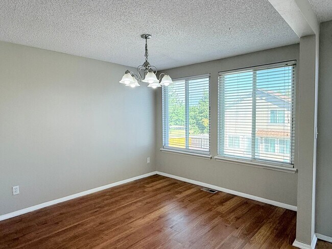 Building Photo - Conveniently Located Home in East Quincy H...