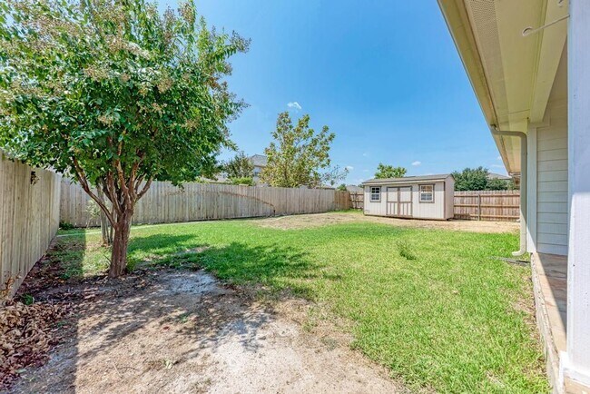 Building Photo - 18420 Dry Brook Loop