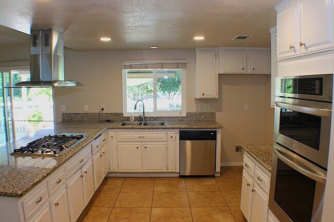 Building Photo - Spacious Ranch-Style Home on Half Acre with Gated RV Parking