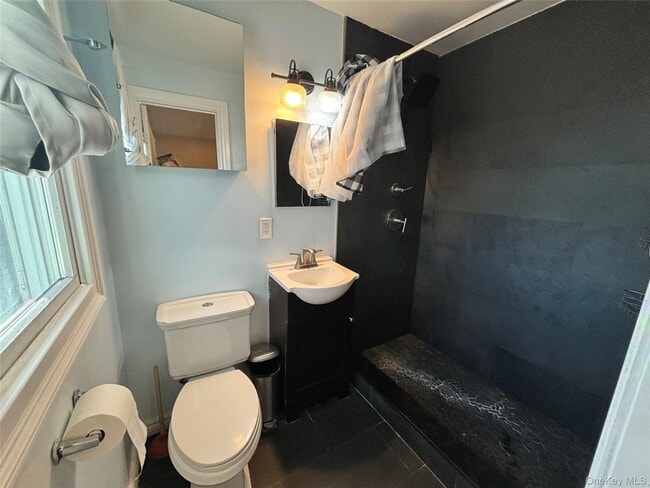 Building Photo - 158 Noel Dr