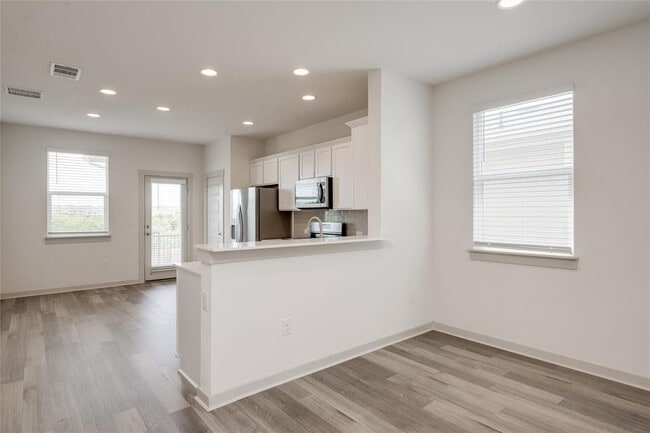 Building Photo - 8004 Linnie Ln