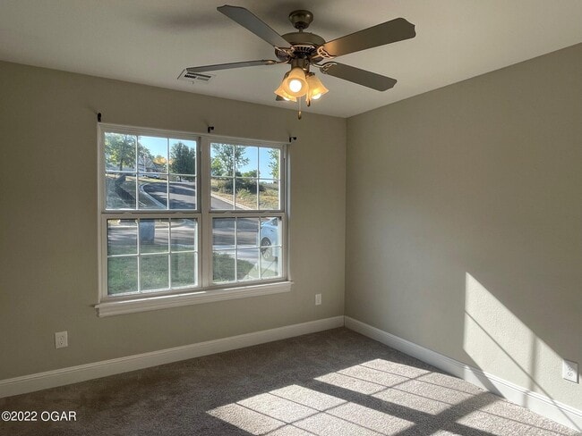 Building Photo - 1121 E 42nd St